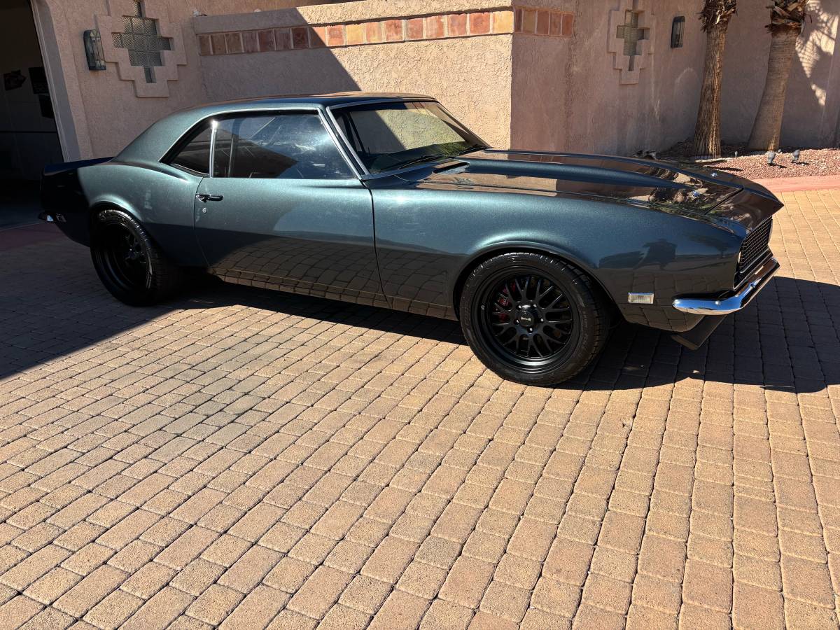 Chevrolet-camaro-1968-grey-5
