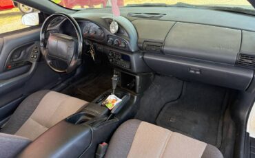 Chevrolet-camaro-1994-white-32