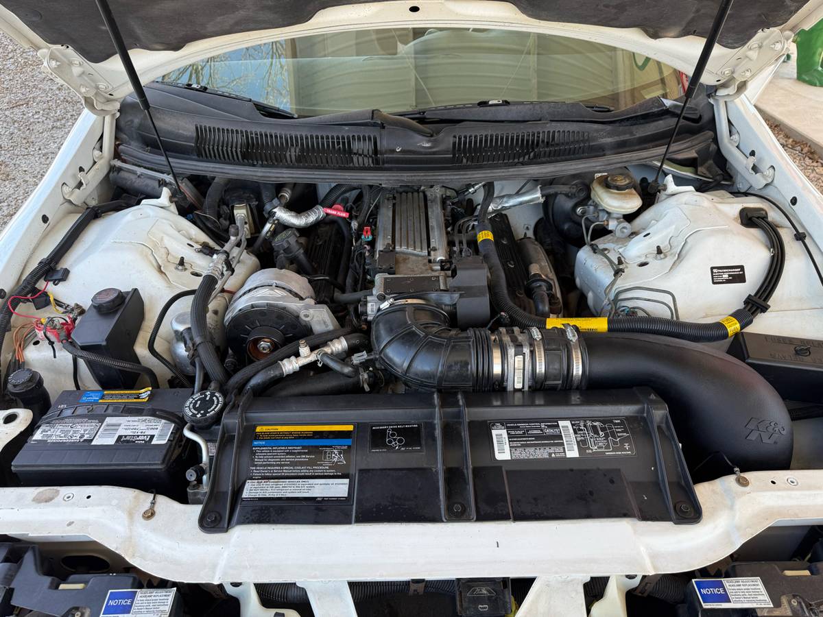 Chevrolet-camaro-1994-white-85