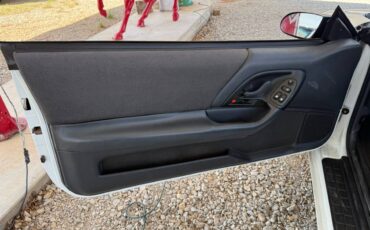 Chevrolet-camaro-1994-white-89