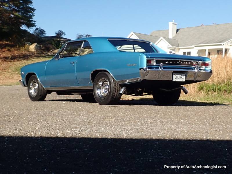 Chevrolet-chevelle-1966-blue-13