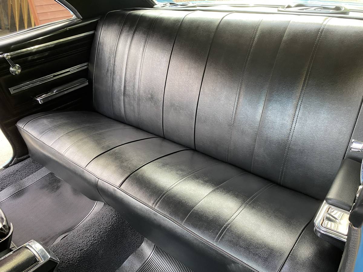 Chevrolet-chevelle-1966-blue-19