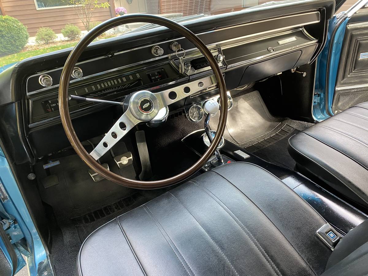 Chevrolet-chevelle-1966-blue-20