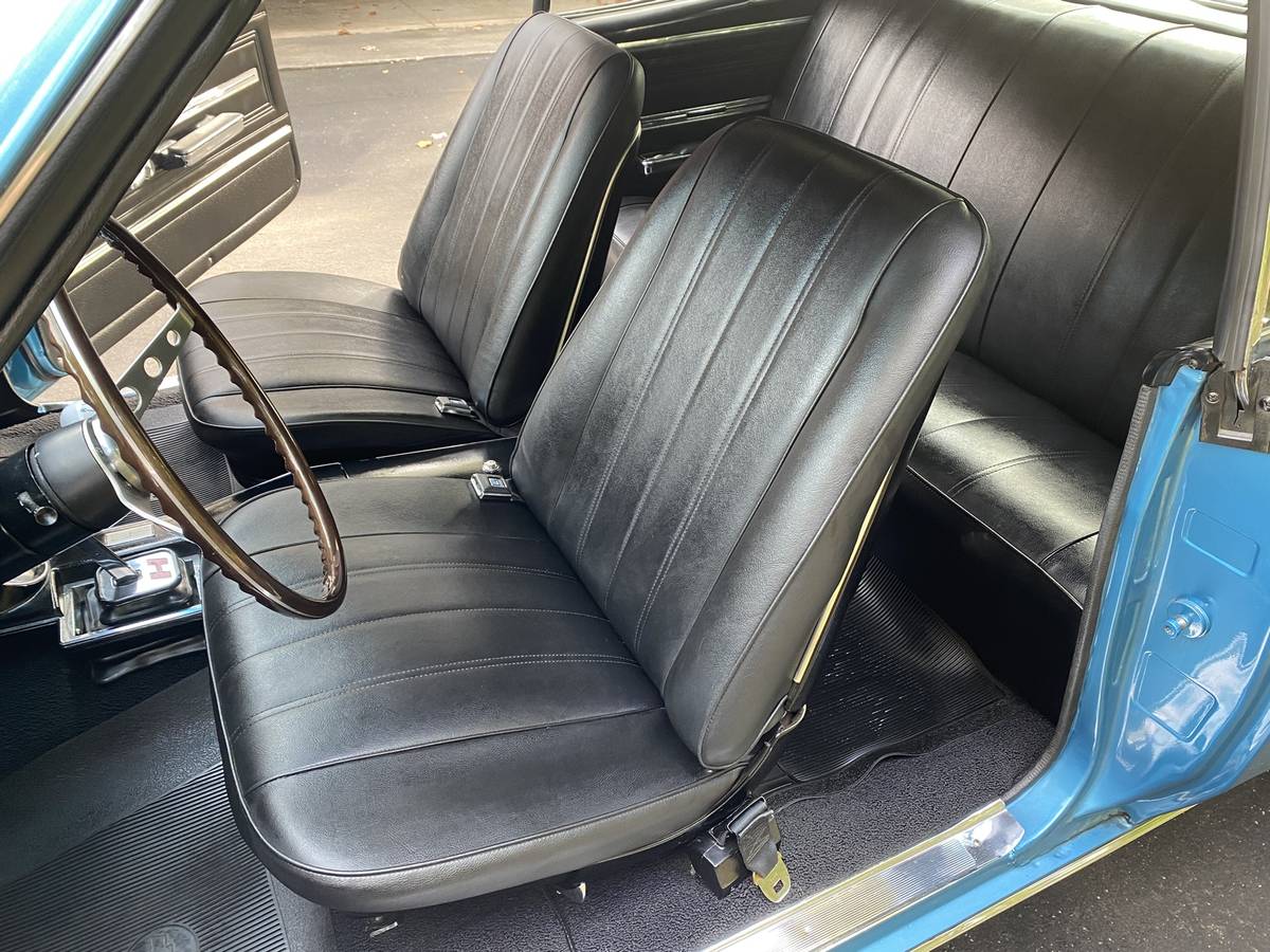 Chevrolet-chevelle-1966-blue-21