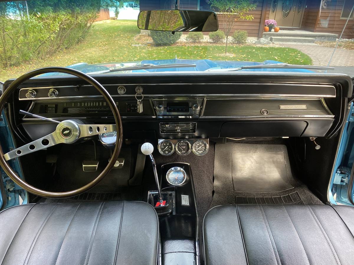 Chevrolet-chevelle-1966-blue-22