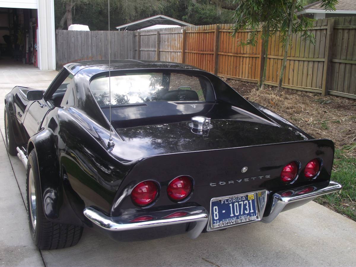 Chevrolet-corvette-1971-10