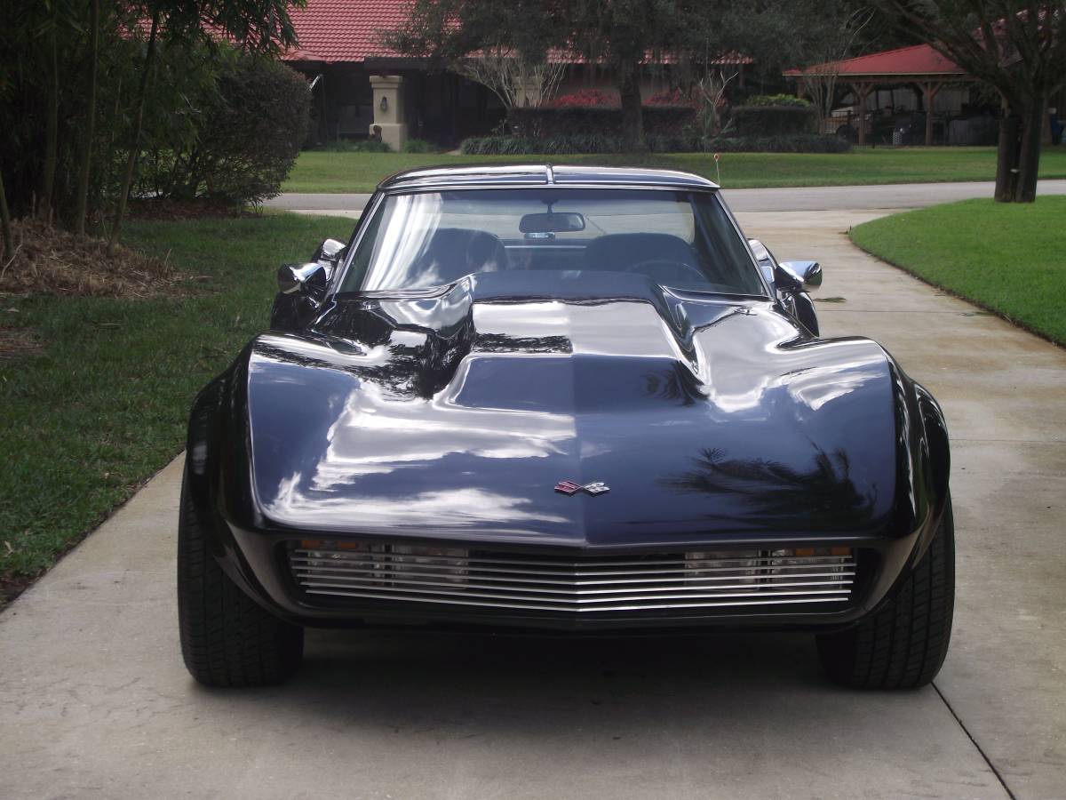 Chevrolet-corvette-1971-2