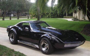 Chevrolet-corvette-1971-3