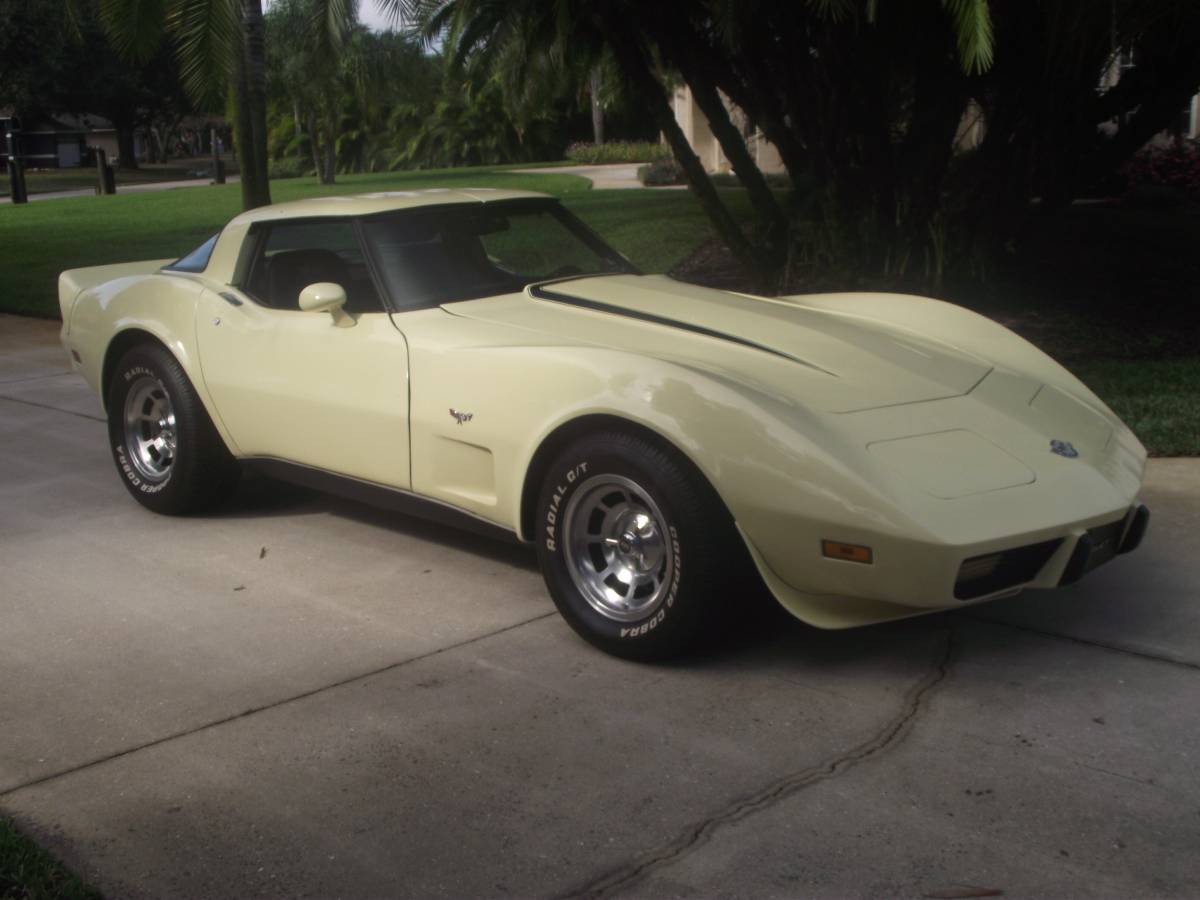 Chevrolet-corvette-1971-8