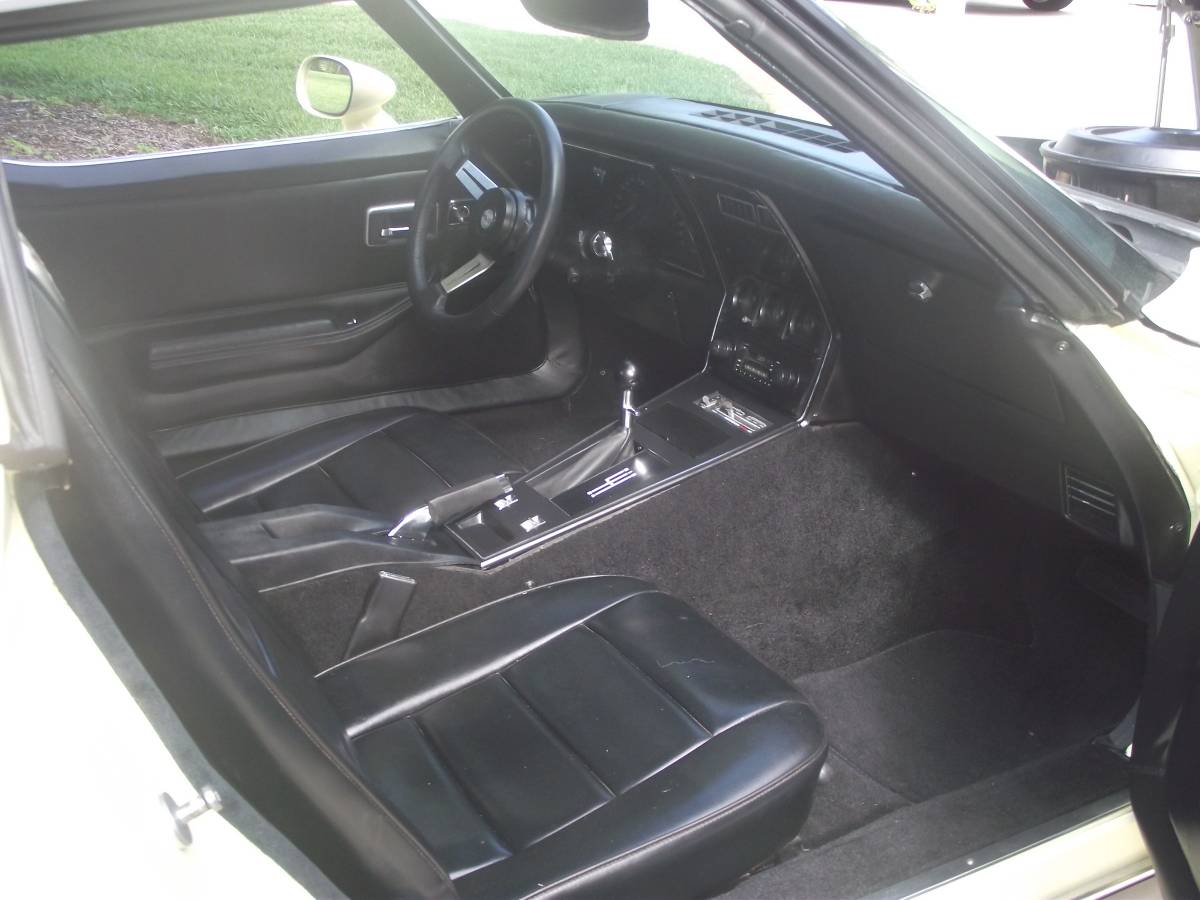 Chevrolet-corvette-1978-22