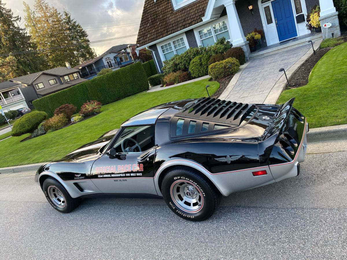 Chevrolet-corvette-1978-black-4