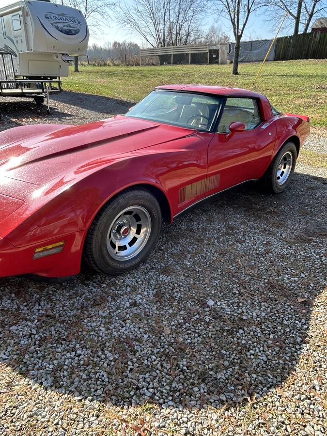 Chevrolet-corvette-1980