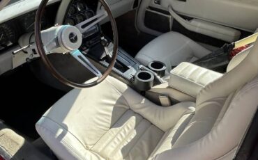 Chevrolet-corvette-1980-4