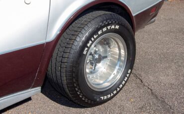 Chevrolet-corvette-1982-silver-17