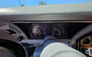 Chevrolet-corvette-1982-silver-25