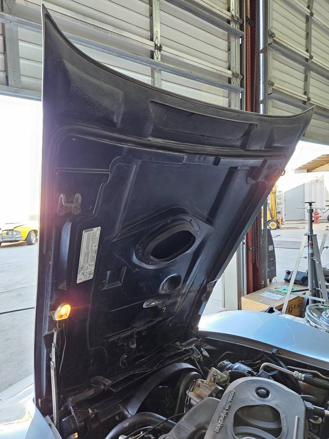 Chevrolet-corvette-1982-silver-37