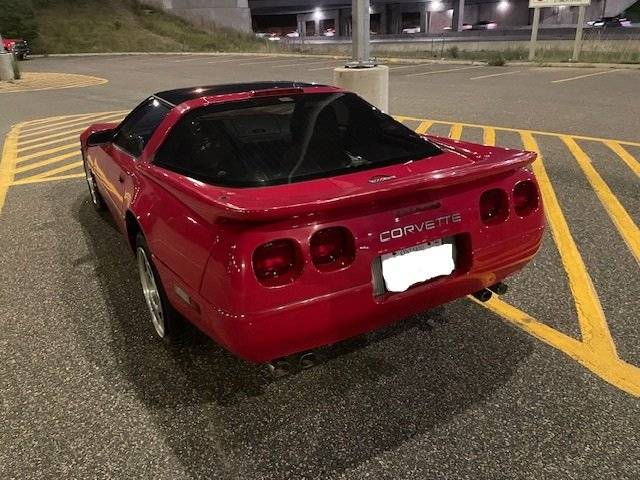 Chevrolet-corvette-1990-red-2