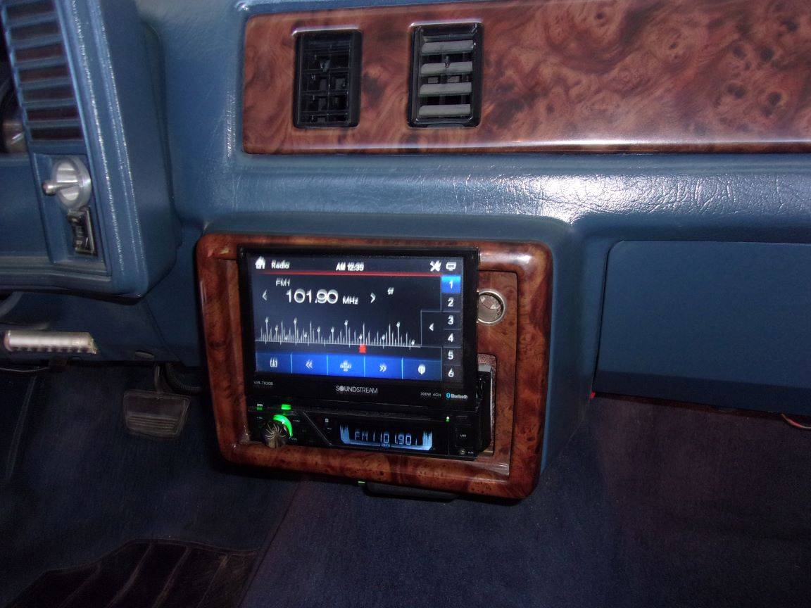 Chevrolet-el-camino-1981-blue-8