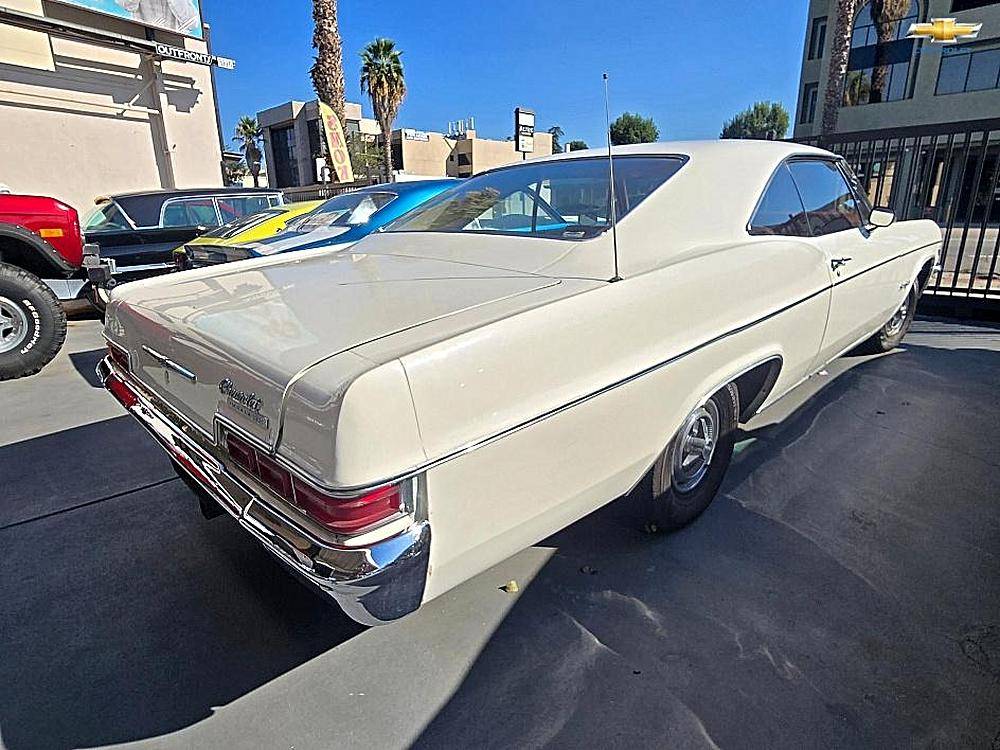 Chevrolet-impala-ss-1966-red-2