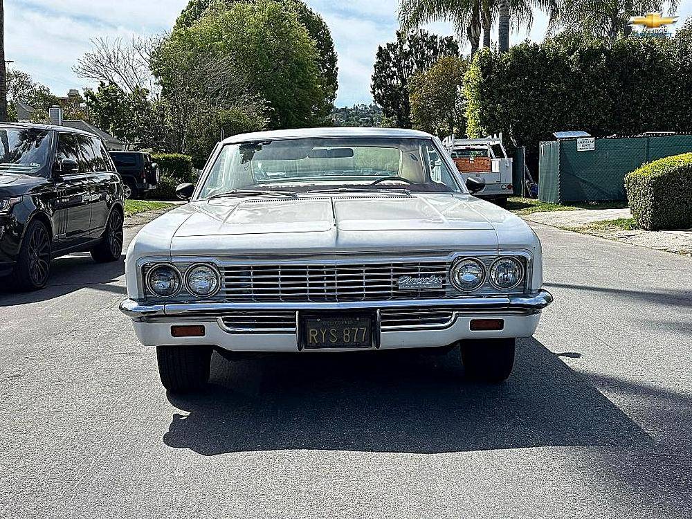 Chevrolet-impala-ss-1966-red-36