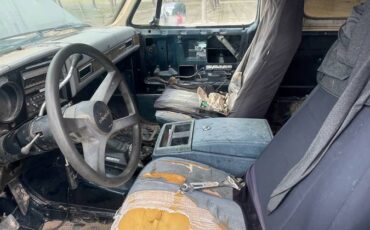 Chevrolet-k5-blazer-1985-green-1