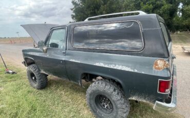 Chevrolet-k5-blazer-1985-green