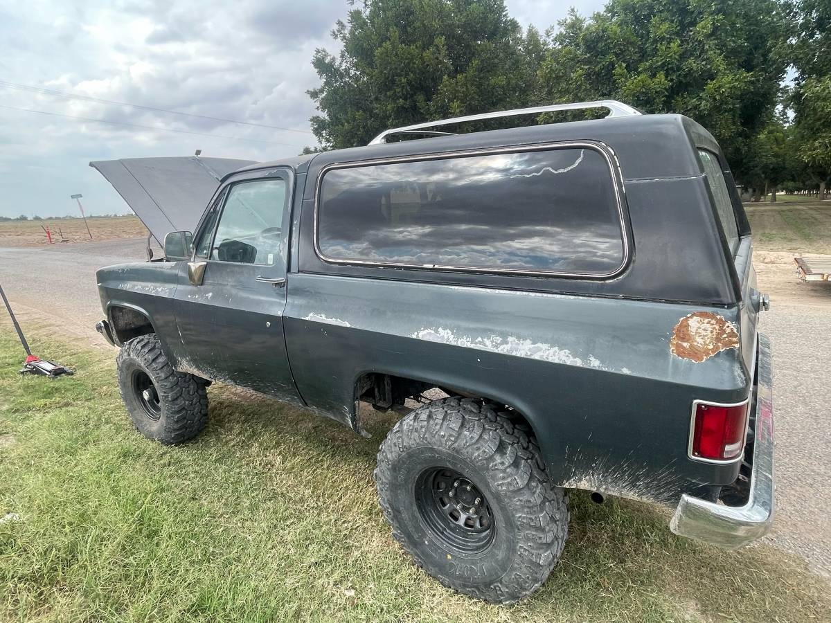 Chevrolet-k5-blazer-1985-green