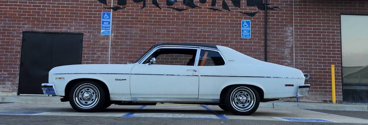Chevrolet-nova-1973-white-1