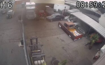 Chevy-c10-truck-1963-custom-15