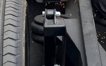 Chevy-c10-truck-1963-custom-3