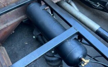 Chevy-c10-truck-1963-custom-8