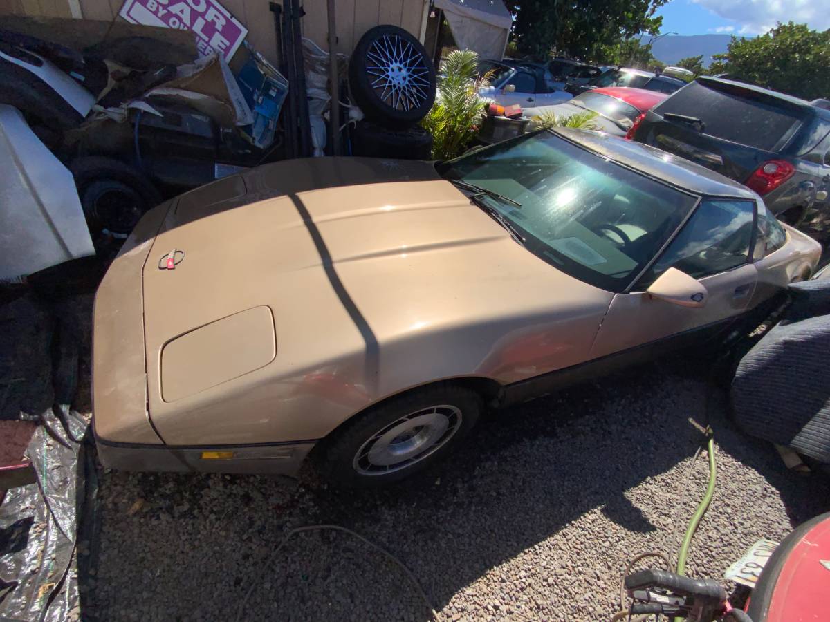 Chevy-corvette-1984-brown