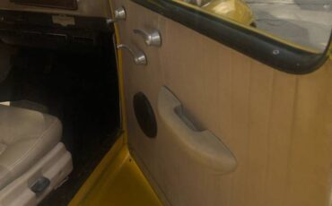 Chevy-custom-1936-yellow-12