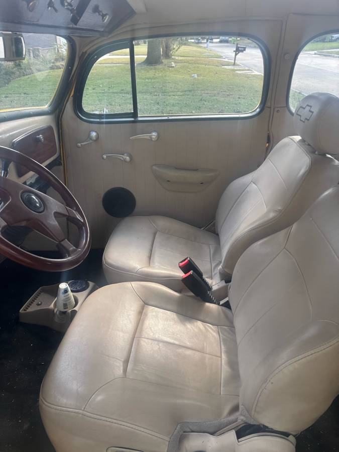 Chevy-custom-1936-yellow-15