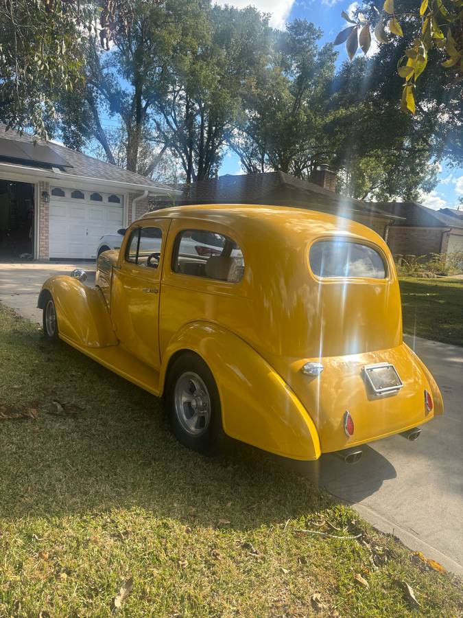 Chevy-custom-1936-yellow-4