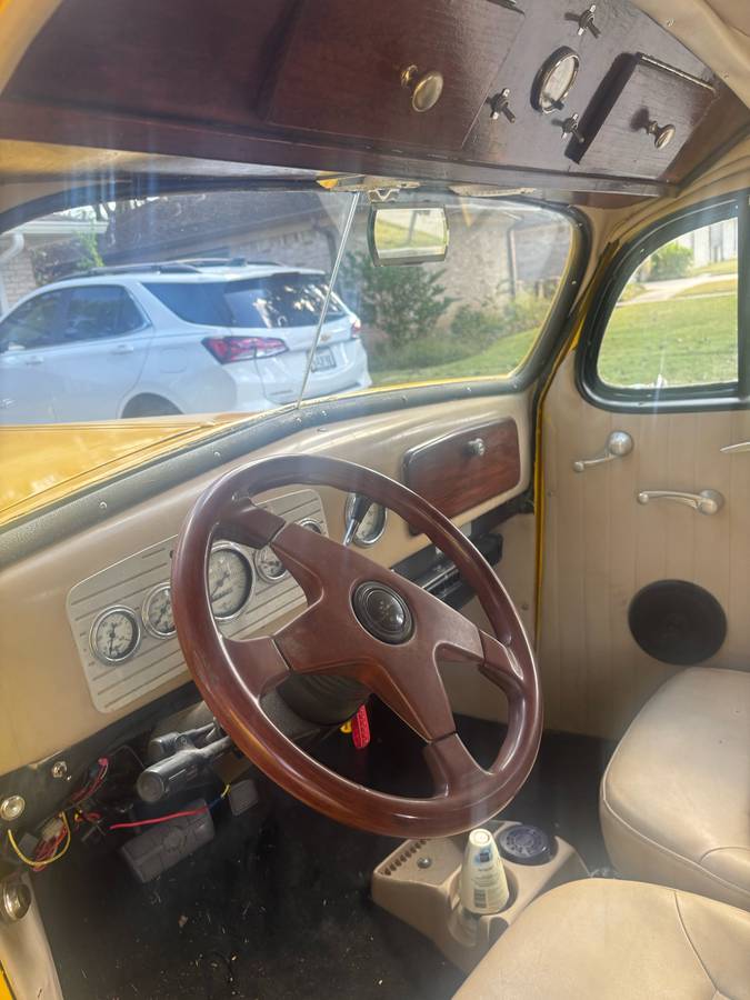 Chevy-custom-1936-yellow-9