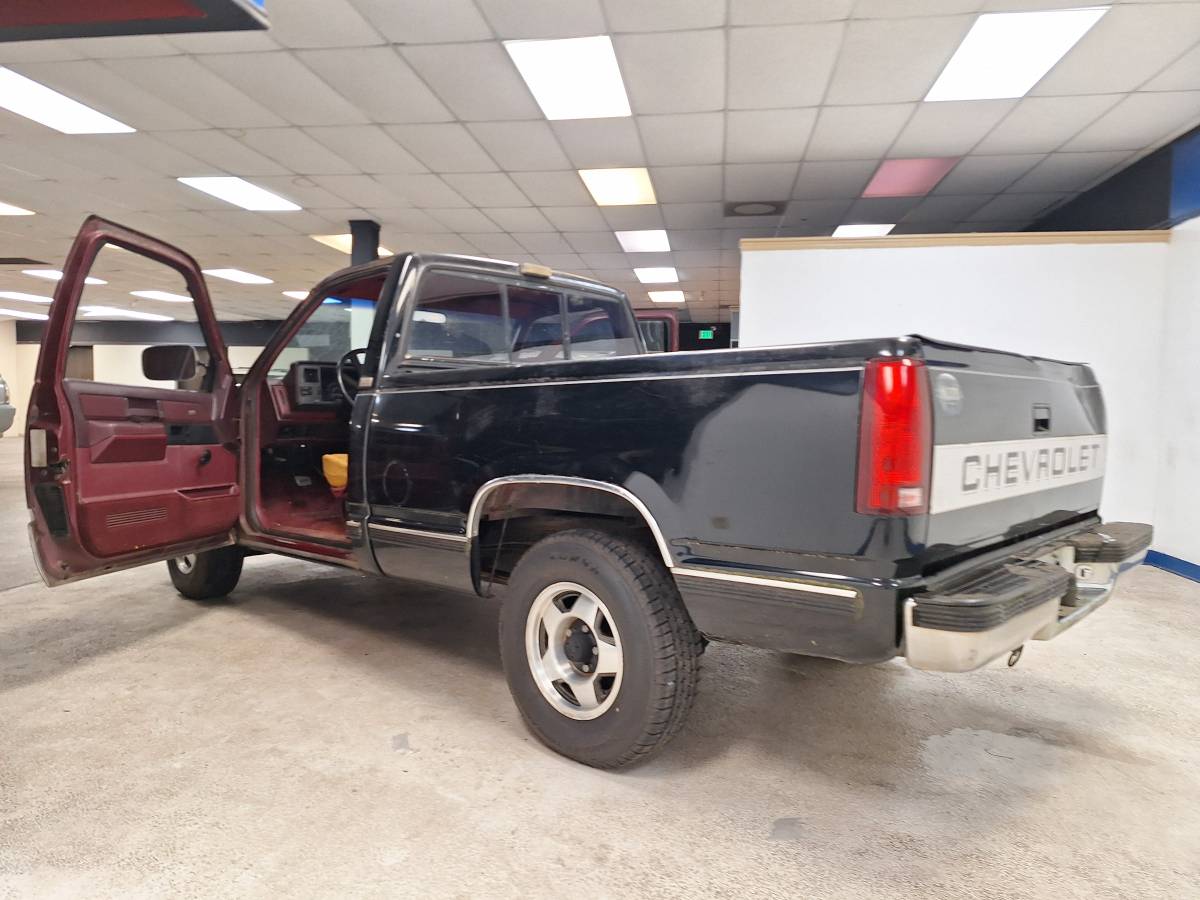 Chevy-silverado-1989-black-10