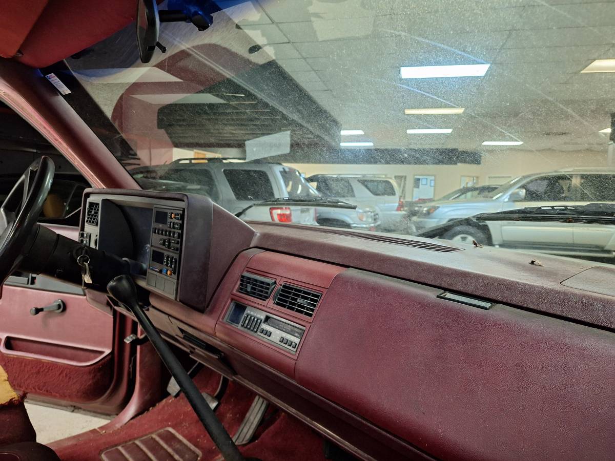 Chevy-silverado-1989-black-11