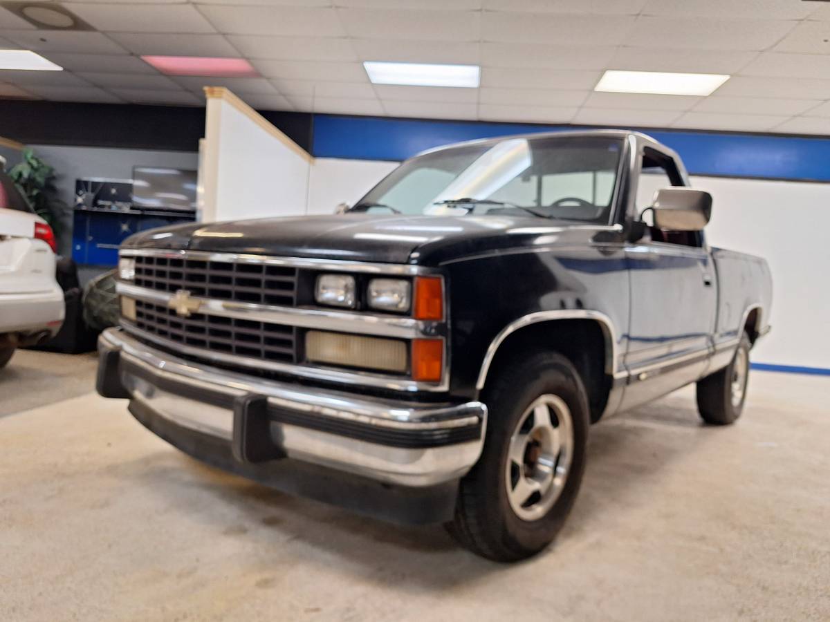 Chevy-silverado-1989-black-12