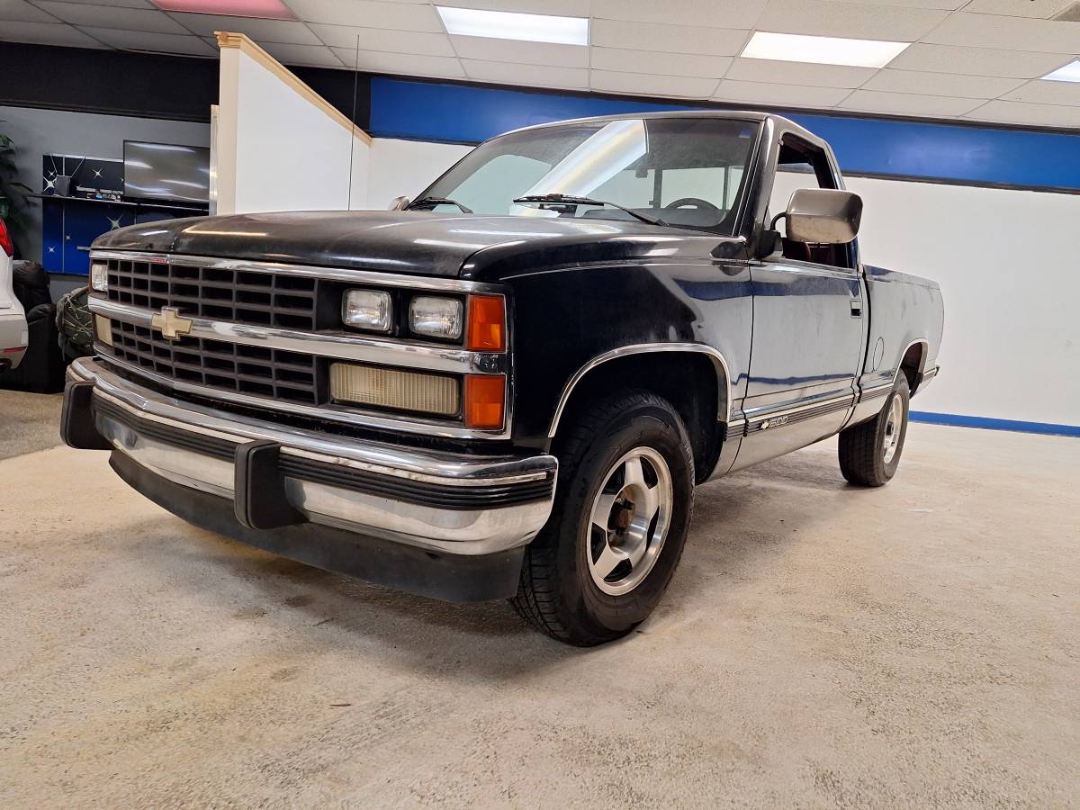 Chevy-silverado-1989-black-15