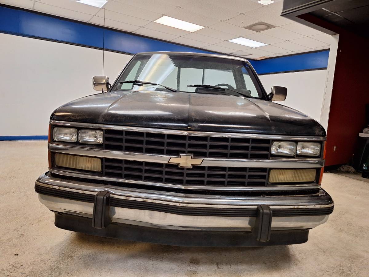 Chevy-silverado-1989-black-18