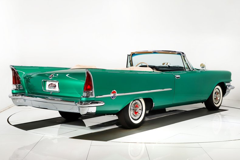 Chrysler-300-1957-Parade-Green-Cream-1