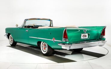 Chrysler-300-1957-Parade-Green-Cream-10
