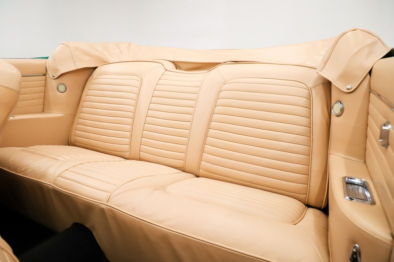 Chrysler-300-1957-Parade-Green-Cream-16