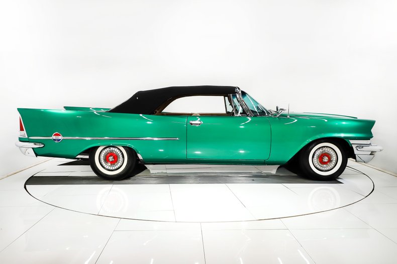 Chrysler-300-1957-Parade-Green-Cream-32