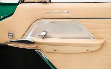 Chrysler-300-1957-Parade-Green-Cream-37