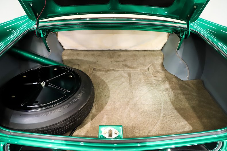 Chrysler-300-1957-Parade-Green-Cream-45