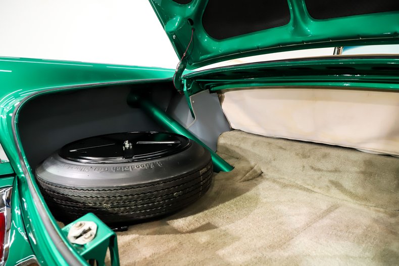 Chrysler-300-1957-Parade-Green-Cream-46