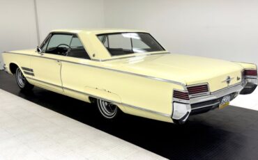 Chrysler-300-1966-Daffodil-Yellow-Black-1