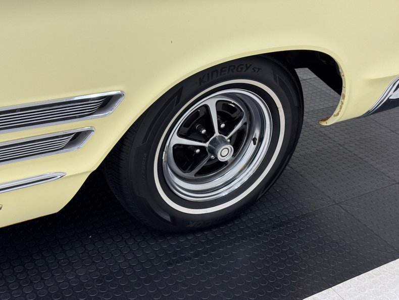 Chrysler-300-1966-Daffodil-Yellow-Black-20